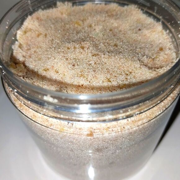 Hand crafted natural Bay Rum and Brown sugar emulsified sugar scrub 6oz - Picture 4 of 10